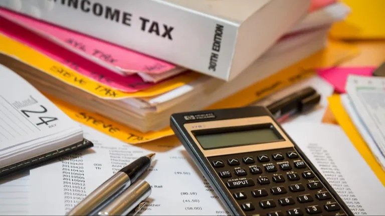 The Importance of Research in Short-Term Investment Planning 65d5a43885e58 taxpayers need to evaluate the risk and return profile of each investment option 212023345 16x9 1